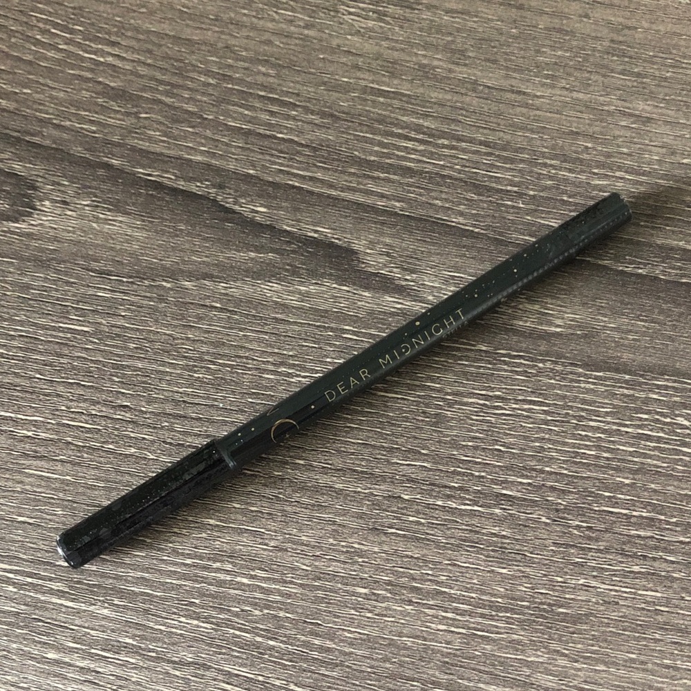 ❤️$10 NWT Dear Midnight Atelier Stella Lip Liner Pencil.03oz
